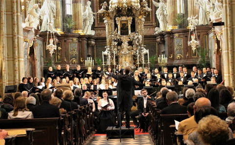 Mozartovy děti 2018 2019 Sbory ZUŠ Jihomoravského kraje a brněnská filharmonie katedrála Brno